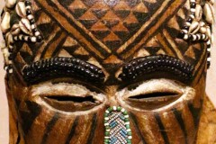 Maska konžských Kubů (foto: Sailko, Wikimedia Commons, Creative Commons Attribution 3.0 Unported license).