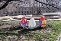 Vejce-pred-narodnim-shromazdenim-Bulharske-republiky-scaled