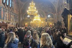 plny-kostel-kat.-Sveta-Nedelya-1-scaled