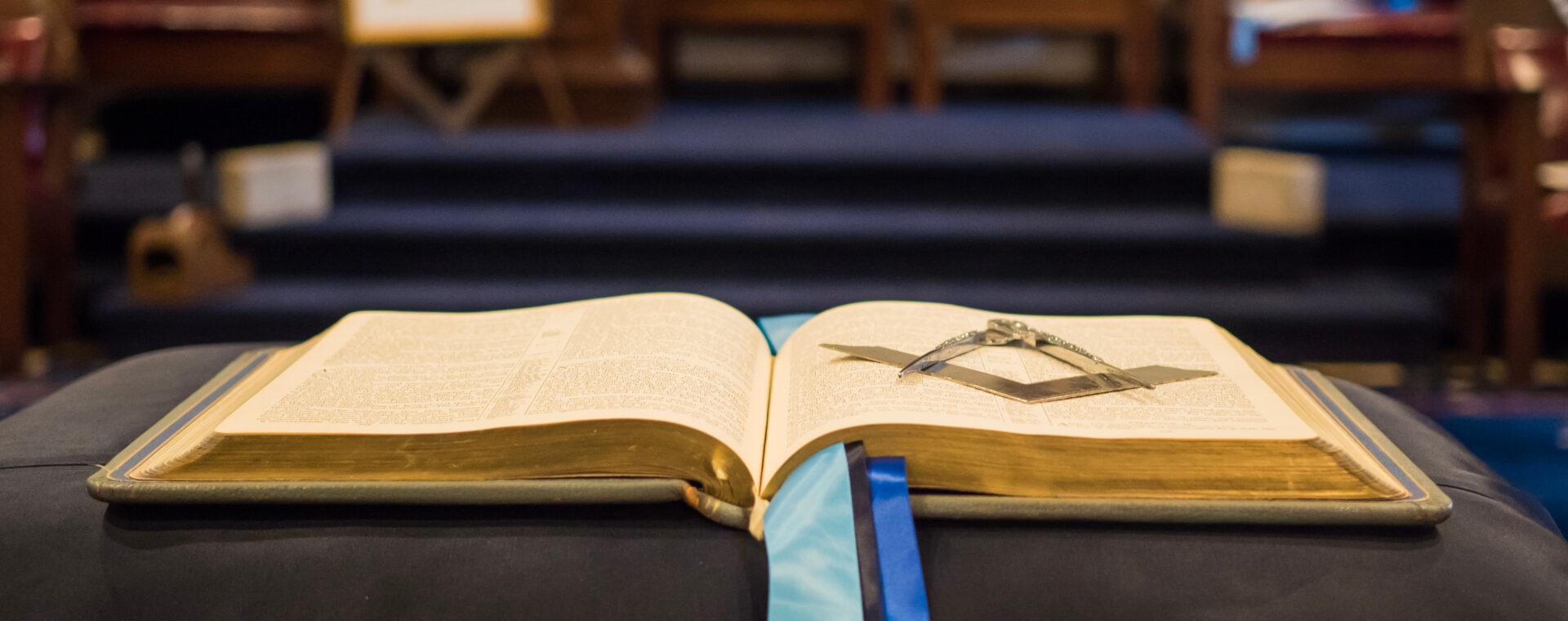 300 let svobodného zednářství