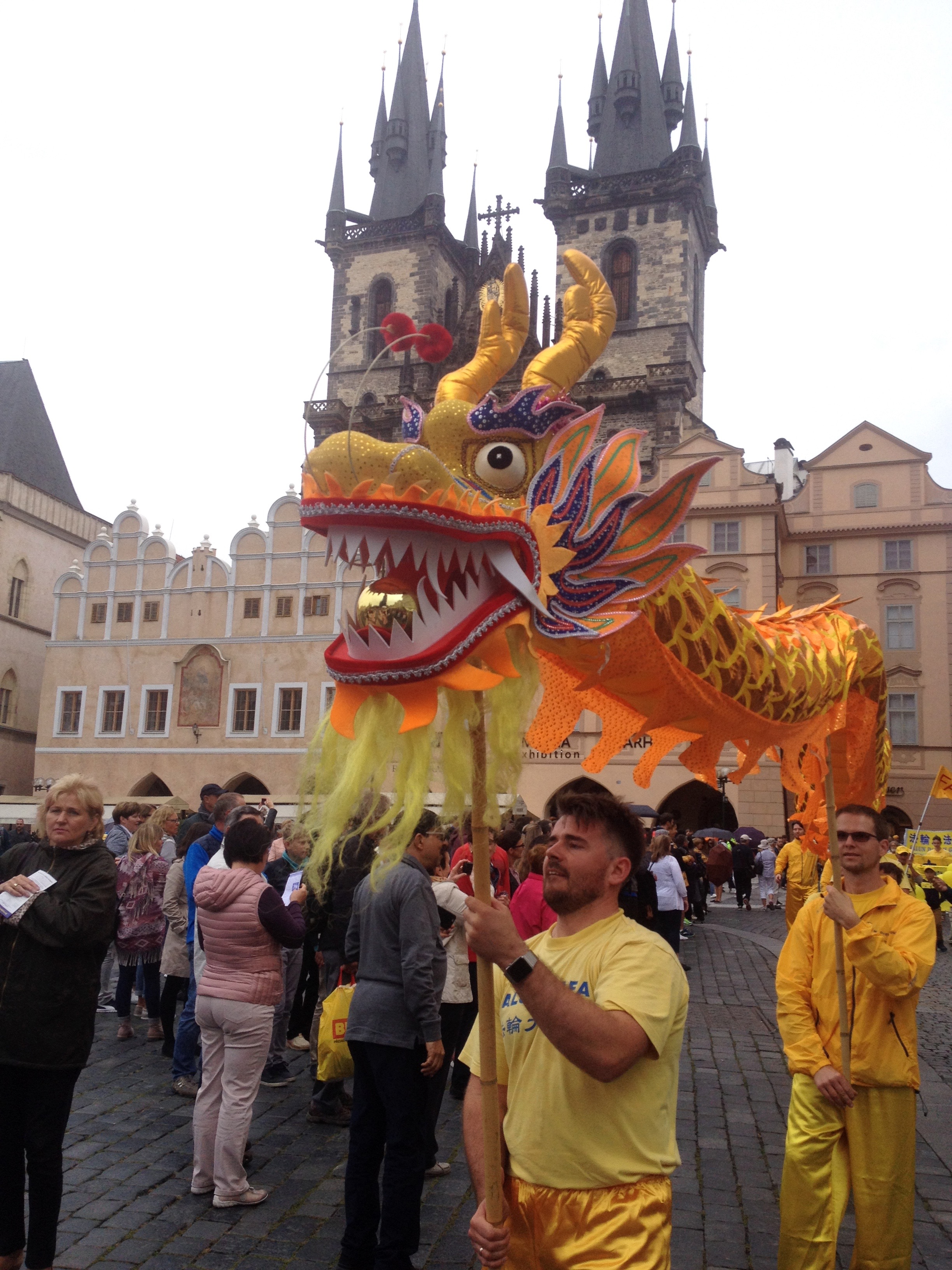 Falun Gong v centru Prahy