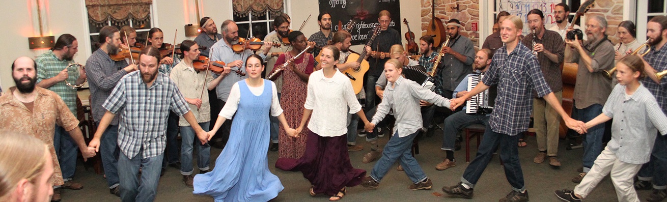 Evropský soud odmítl stížnost rodičů ze společenství Dvanáct kmenů