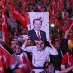 Vysoké počty pronásledovaných stoupenců Gülenova hnutí Hizmet v Turecku