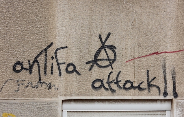 Náboženské objekty v Řecku terčem útoků, extremisté napadli i teologickou fakultu