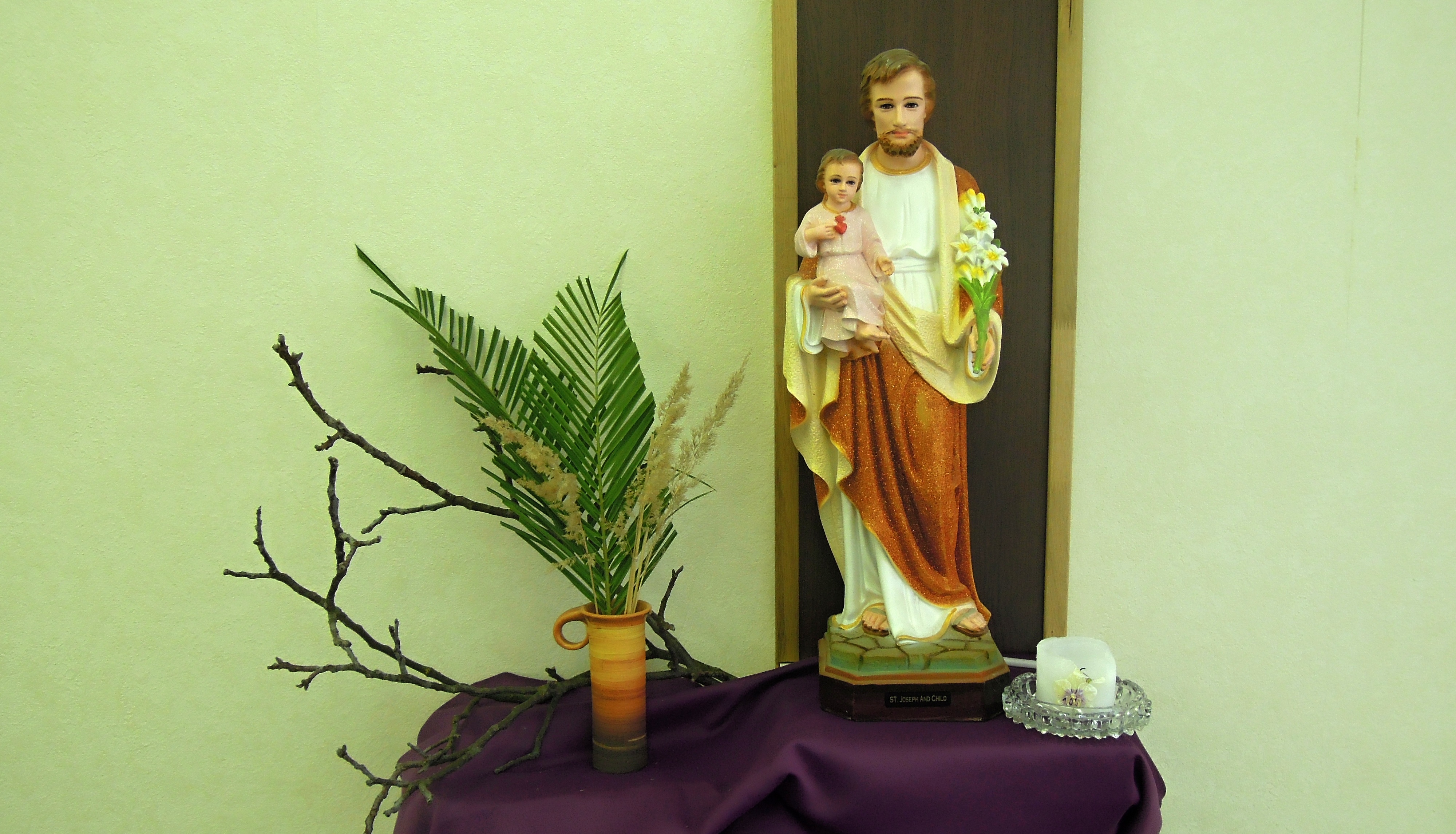 Květnou neděli oslavili také vietnamští katolíci v Praze Květnou neděli oslavili také vietnamští katolíci v Praze