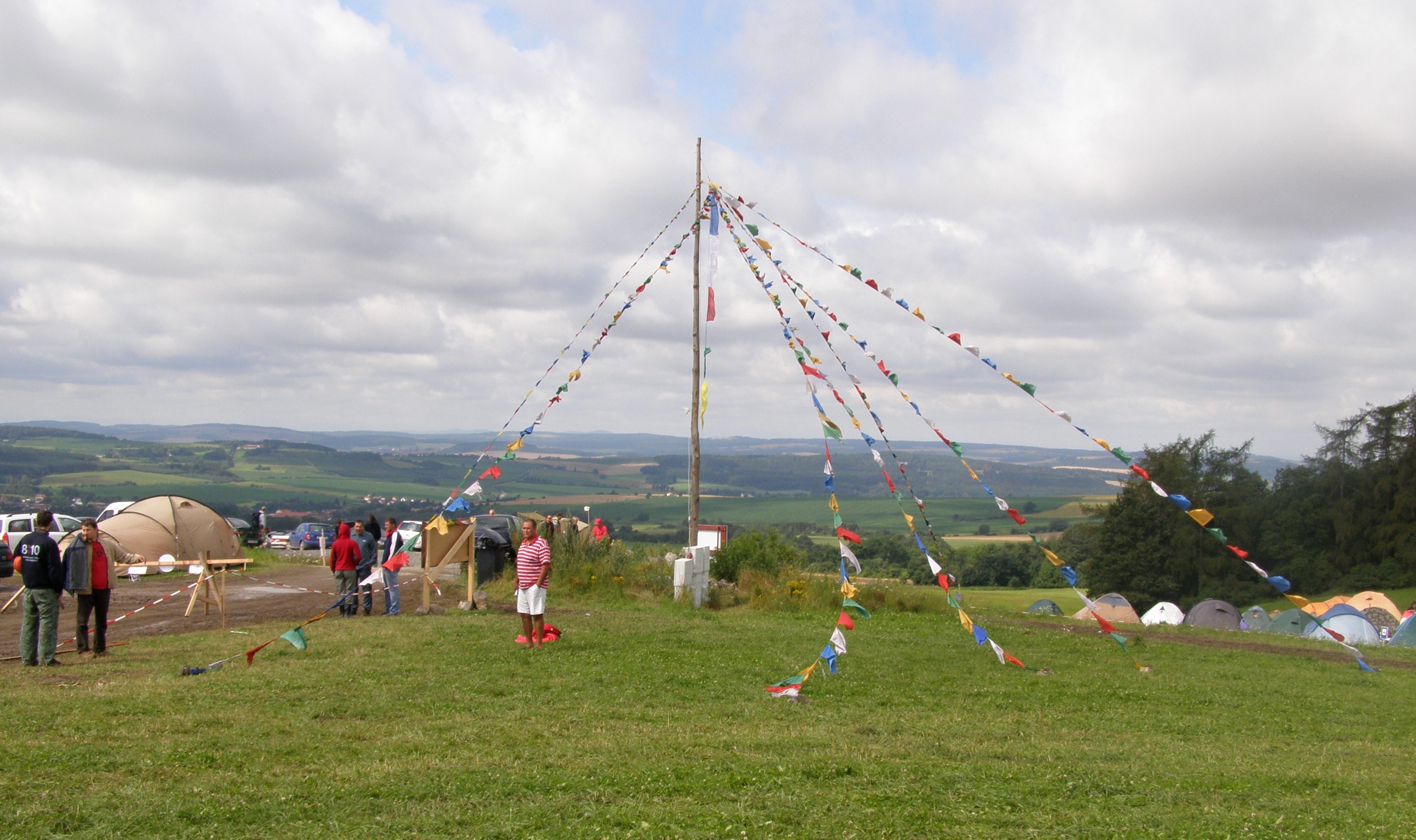 Obrat k prostoru i v religionistice – vyšlo nové číslo časopisu Dingir