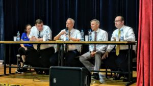 Autority církve, zleva: Tina a Jacob Gehringovi, Michal Cziesla, Martin Pilka a Michal Hanzal.