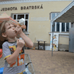 Prázdninová fotografie: Zmrzlina u Jednoty bratrské