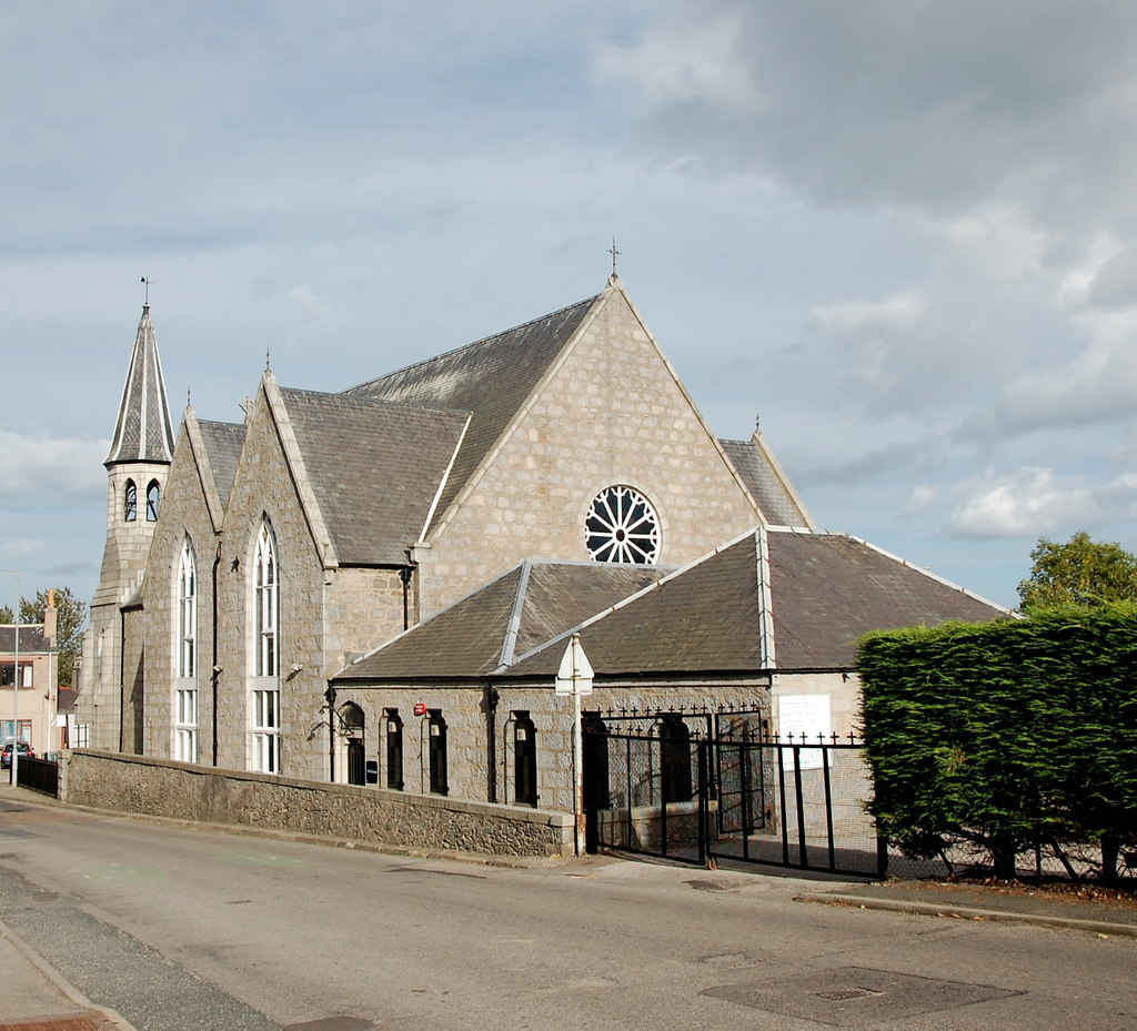 Kostely ve Skotsku dávají sbohem presbyteriánské církvi, o jeden mají zájem hinduisté