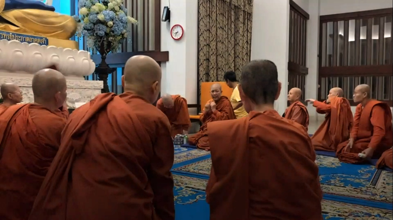 Rebelující mnišky v Thajsku