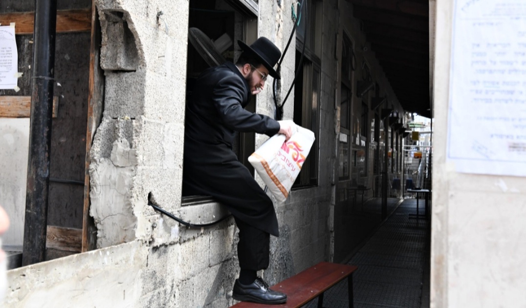 Korona versus judaismus