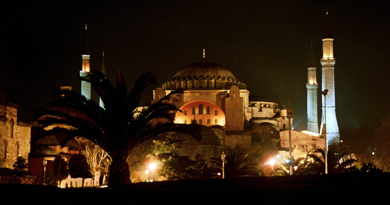 Hagia Sofia je znovu mešitou: Je to krok zpět v mezináboženském dialogu? Naopak!
