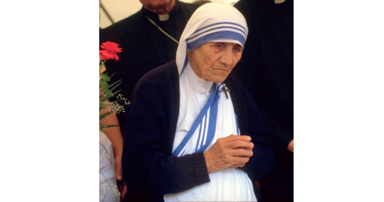 Kontroverzní svatá Matka Tereza se narodila před 110 lety