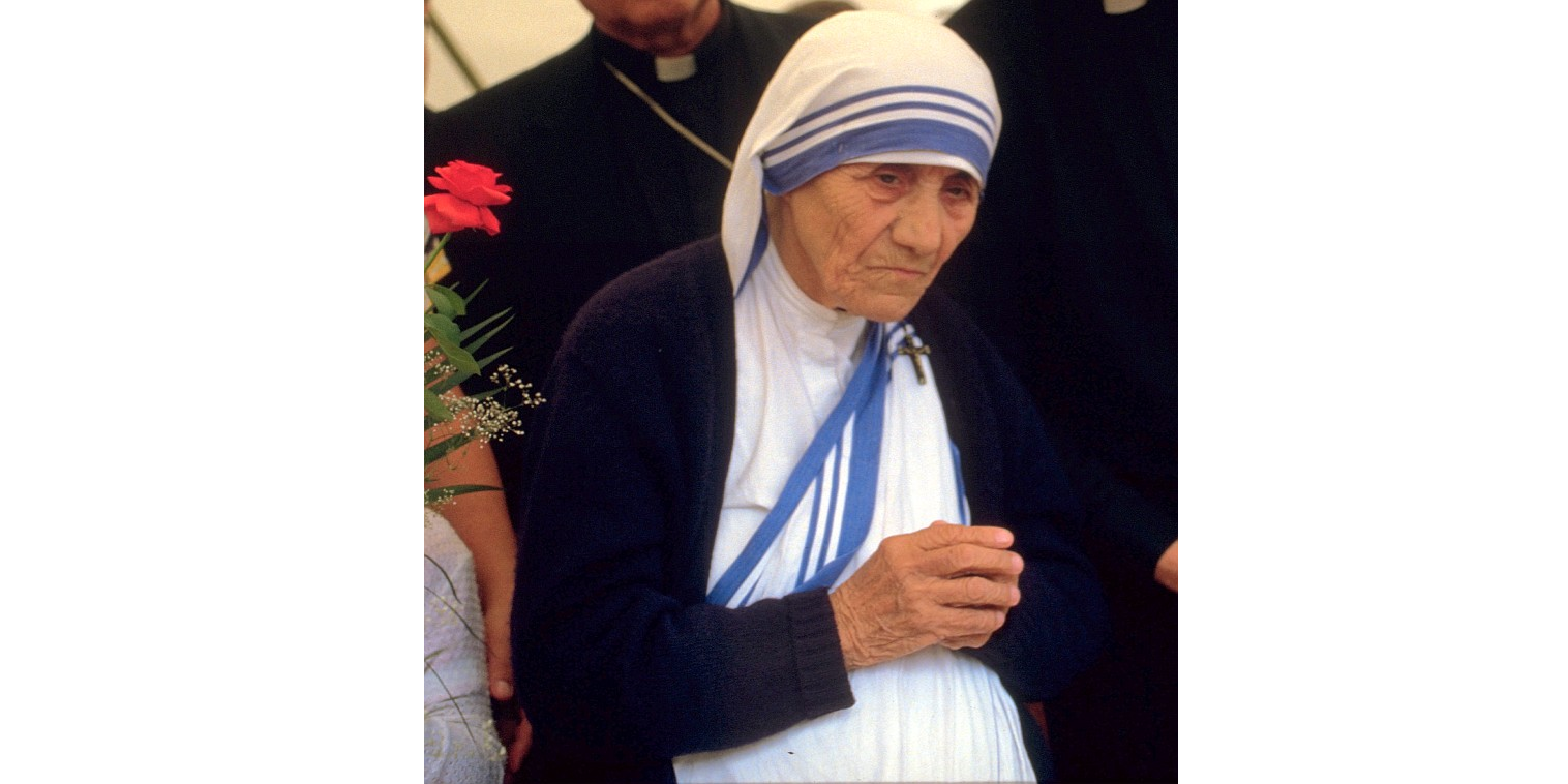 Kontroverzní svatá Matka Tereza se narodila před 110 lety
