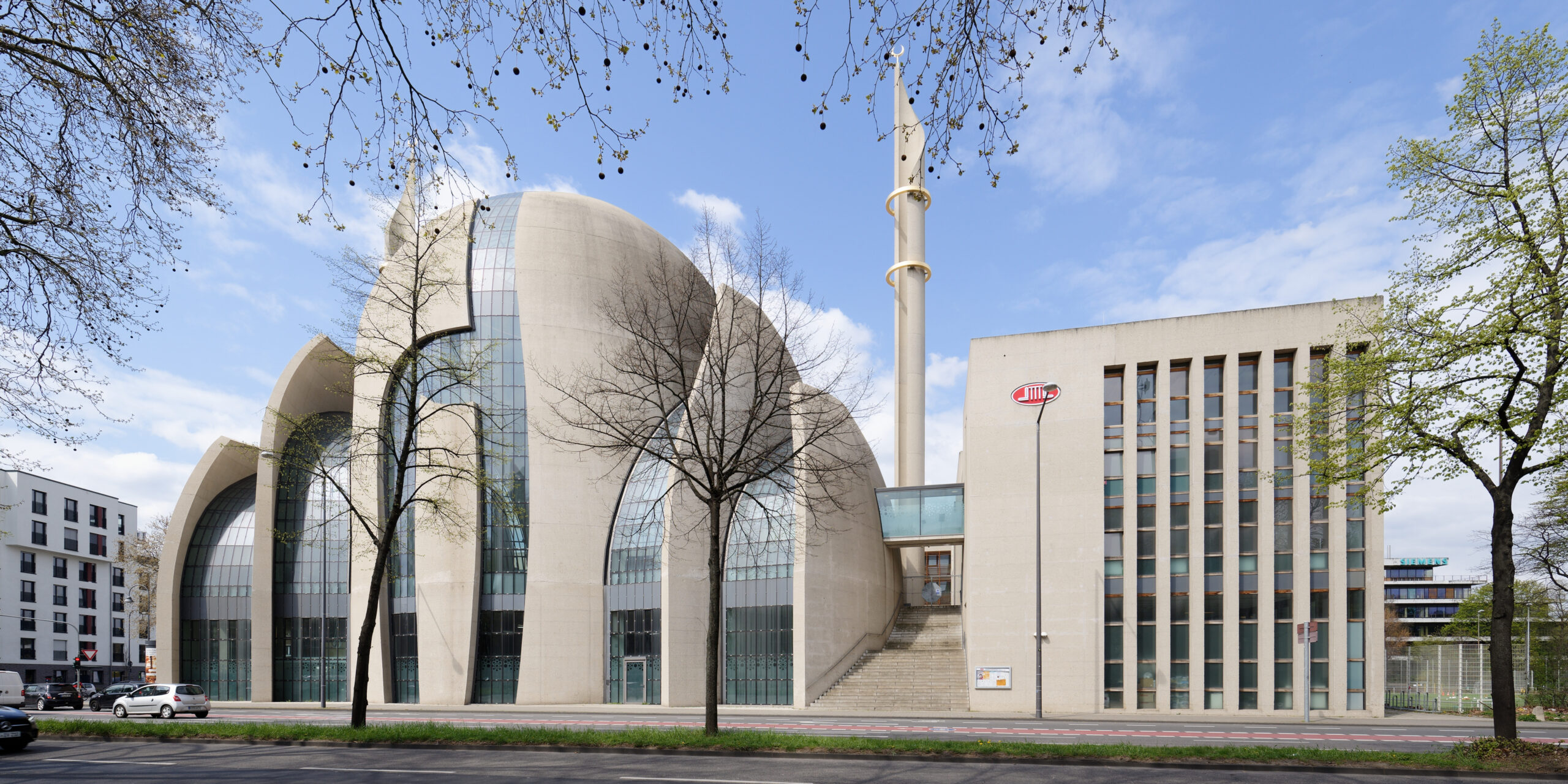 Současný výzkum mešit v západní Evropě a dvě nové publikace
