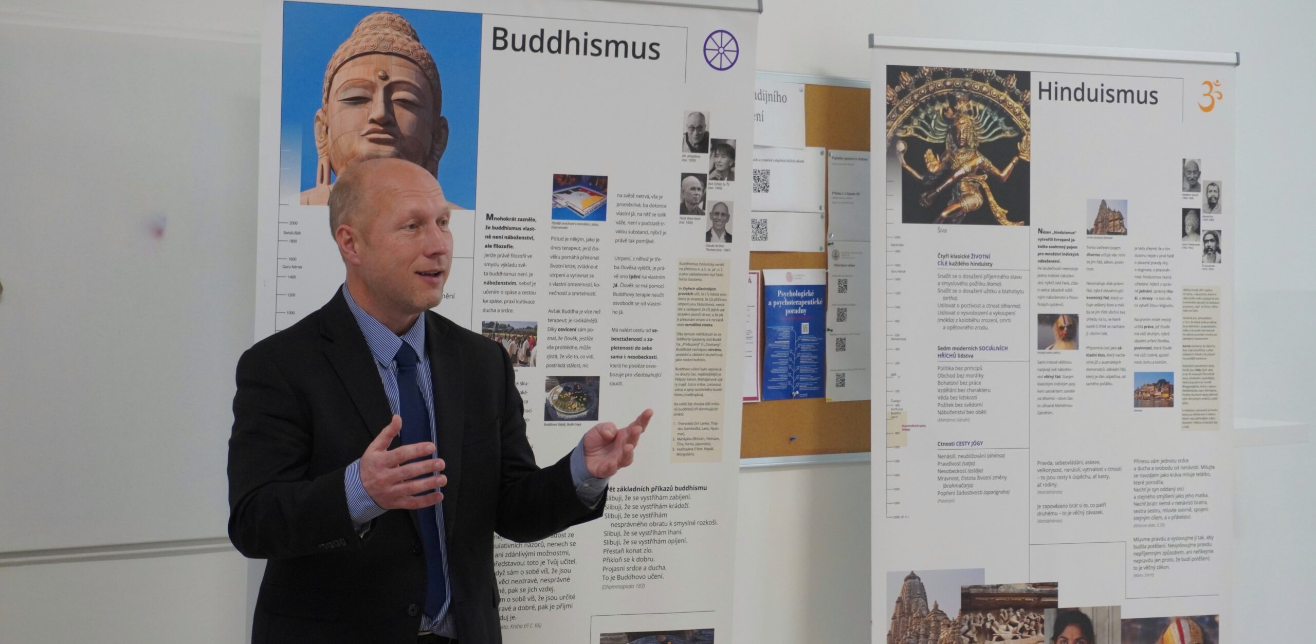 Na Husitské teologické fakultě probíhá výstava o světových náboženstvích