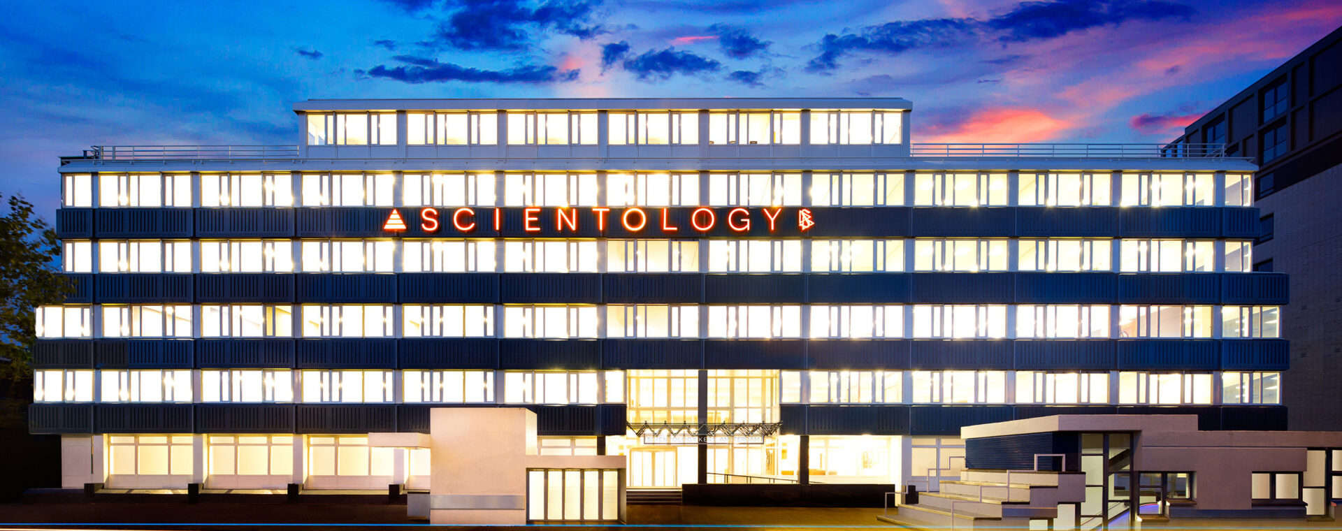 Scientologická církev se v Nizozemsku stala obecně prospěšnou společností