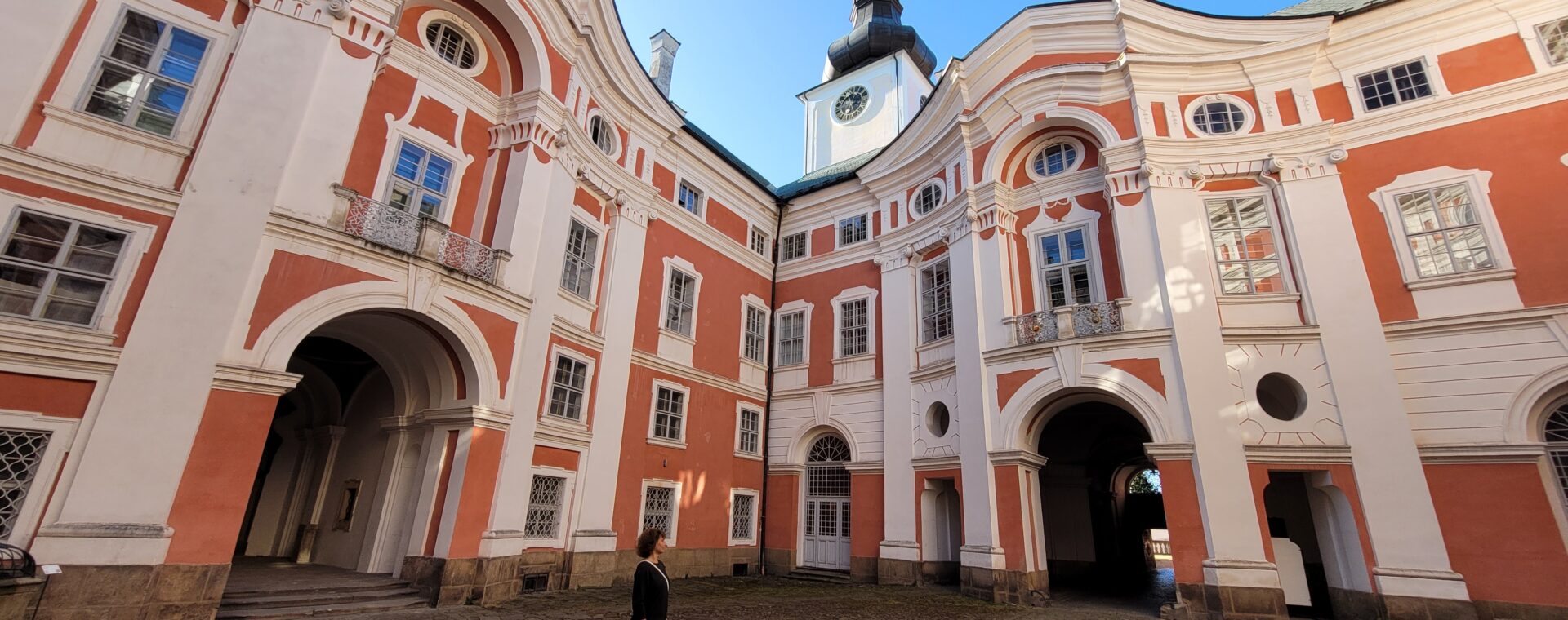 Náboženství na cestách: Broumovský klášter nabízí mnohé