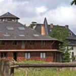 „Jako žába ve vařící vodě“: komunita hnutí Dvanáct kmenů opouští Francii