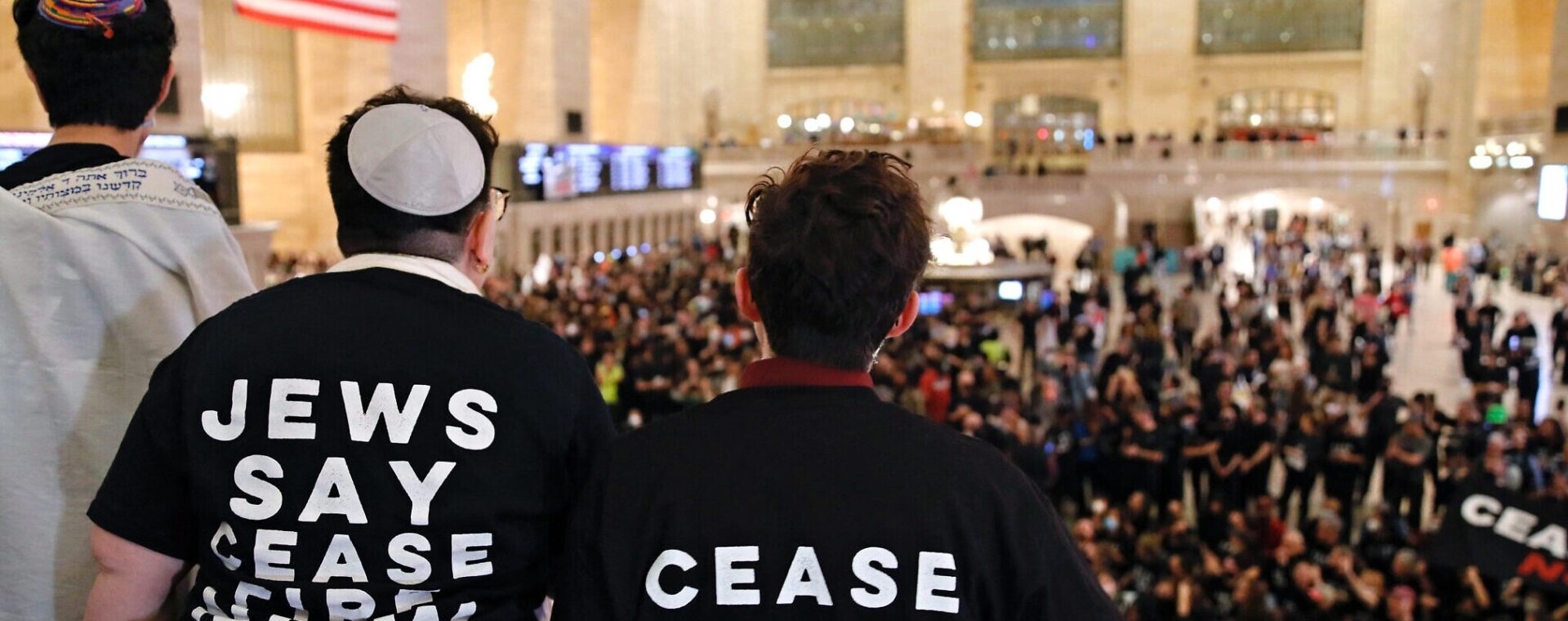 Hlavní nádraží na Manhattanu obsadili Židé požadující příměří v Pásmu Gazy