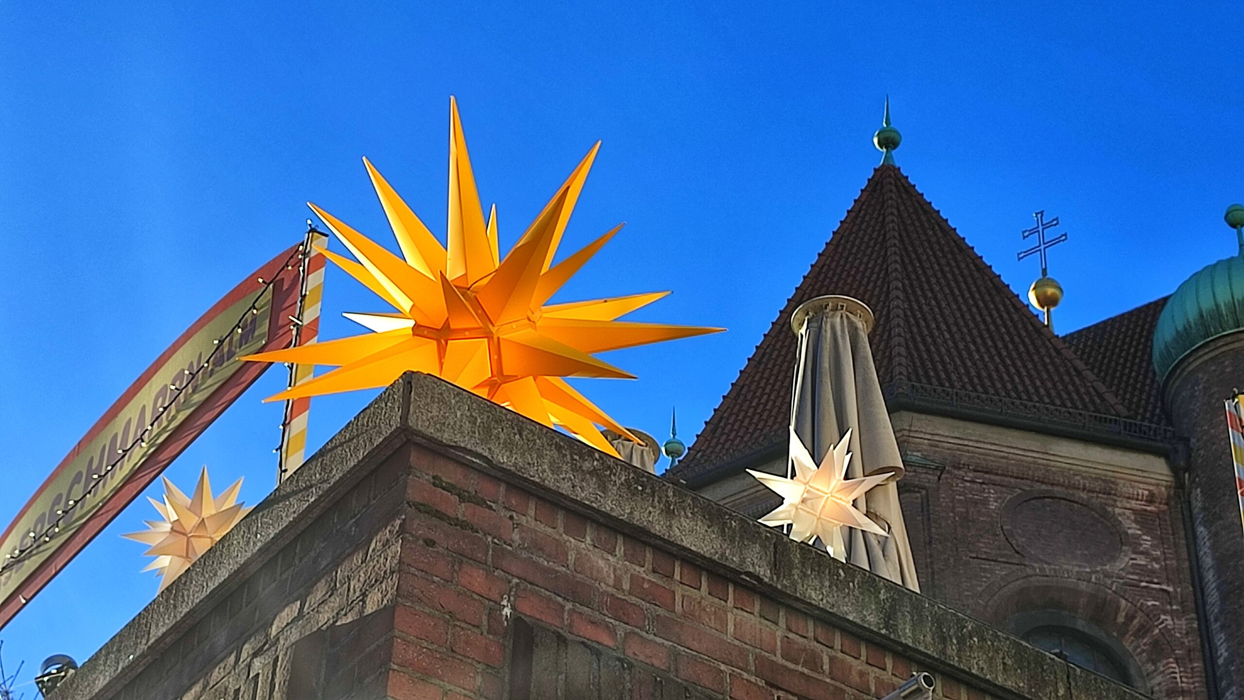 Ochranovská hvězda – matematická pomůcka, která se stala symbolem Vánoc