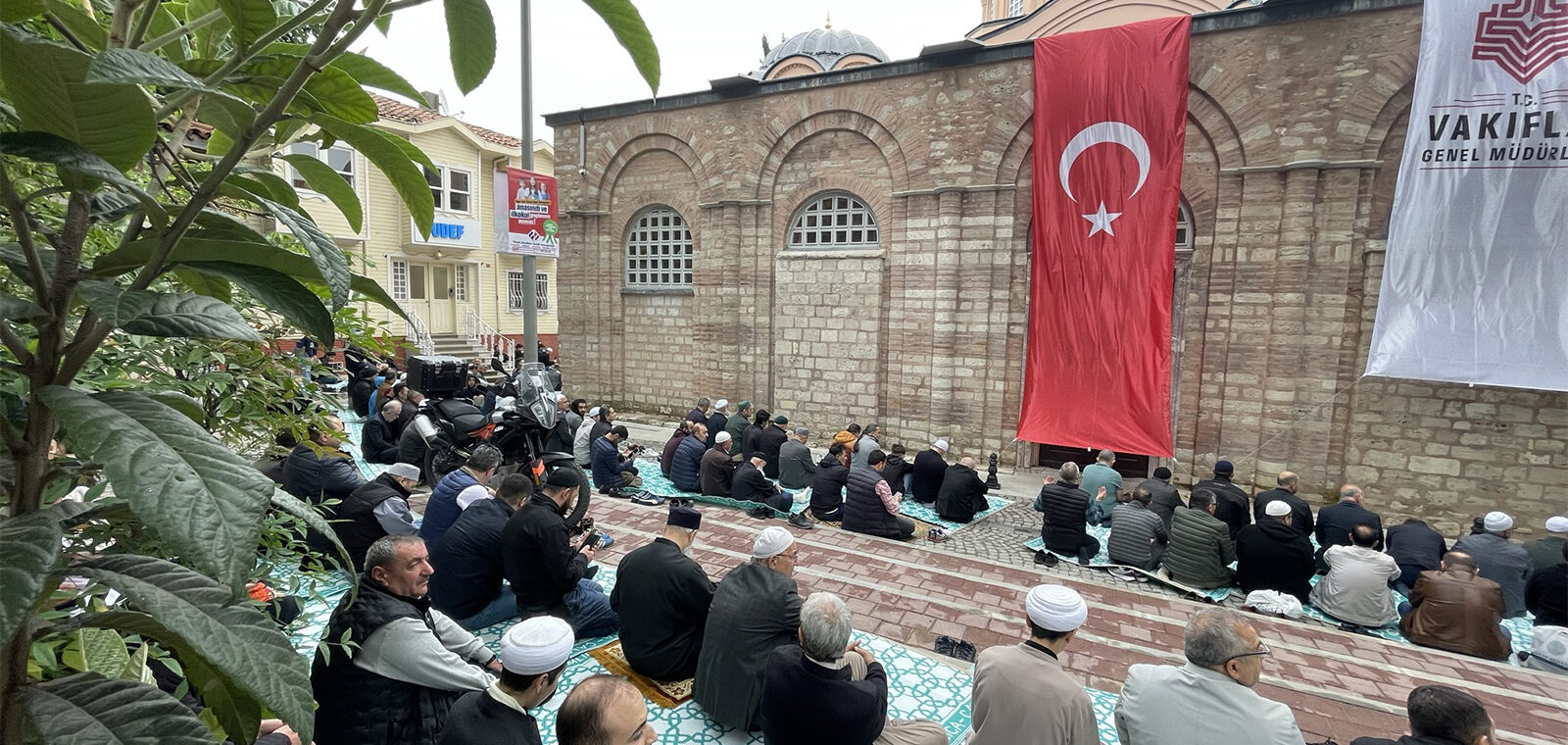 Další istanbulský chrám se stal mešitou