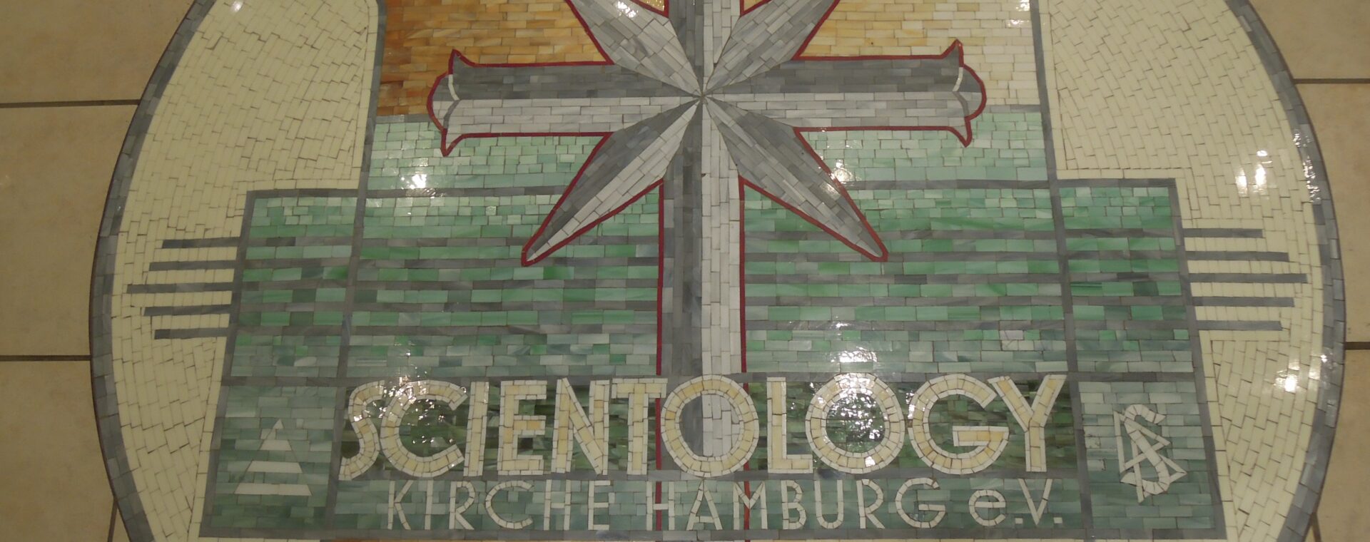 Náboženství na cestách: scientologické centrum v Hamburku