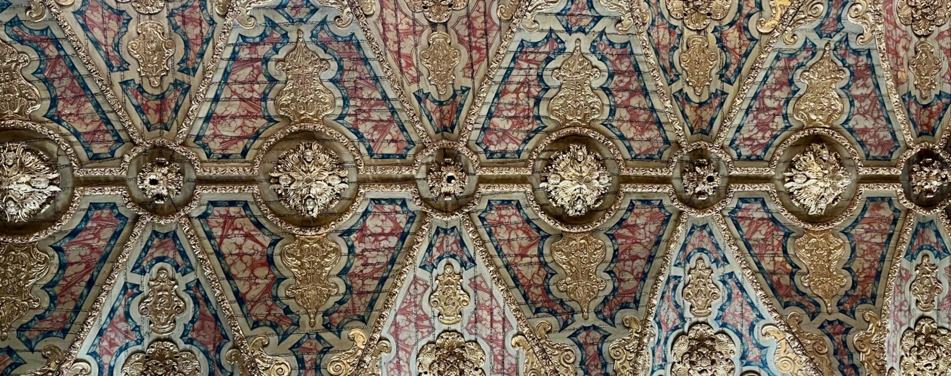 Náboženství na cestách: Igreja de Santa Clara, Porto