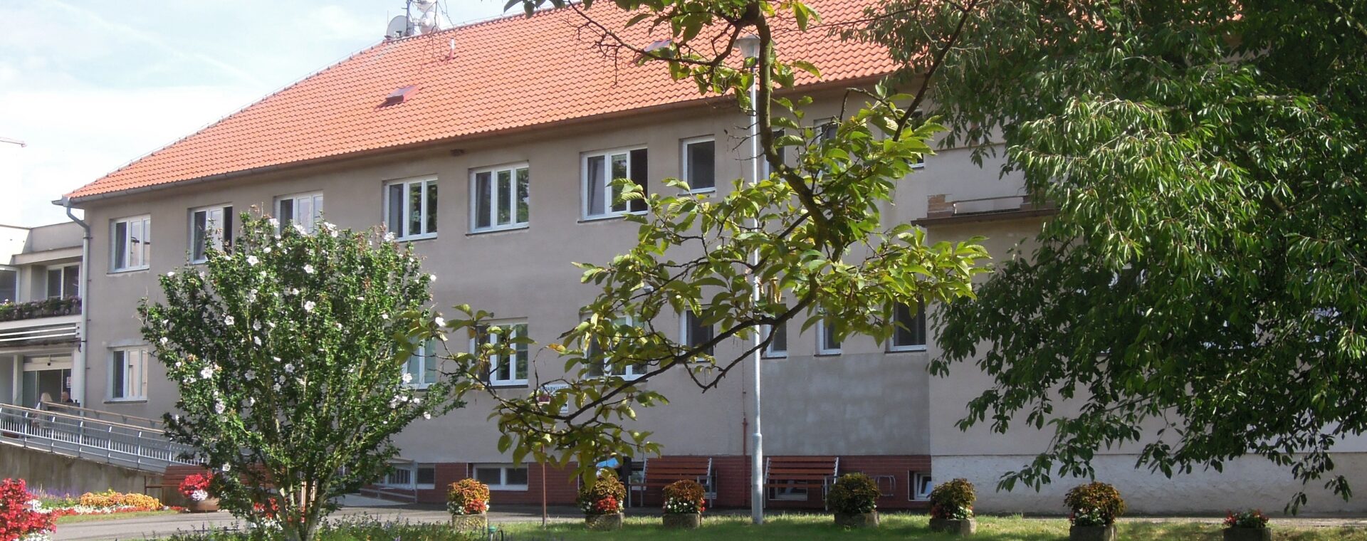 Náboženství na cestách: vila léčitele Jana Mikoláška Náboženství na cestách: vila léčitele Jana Mikoláška