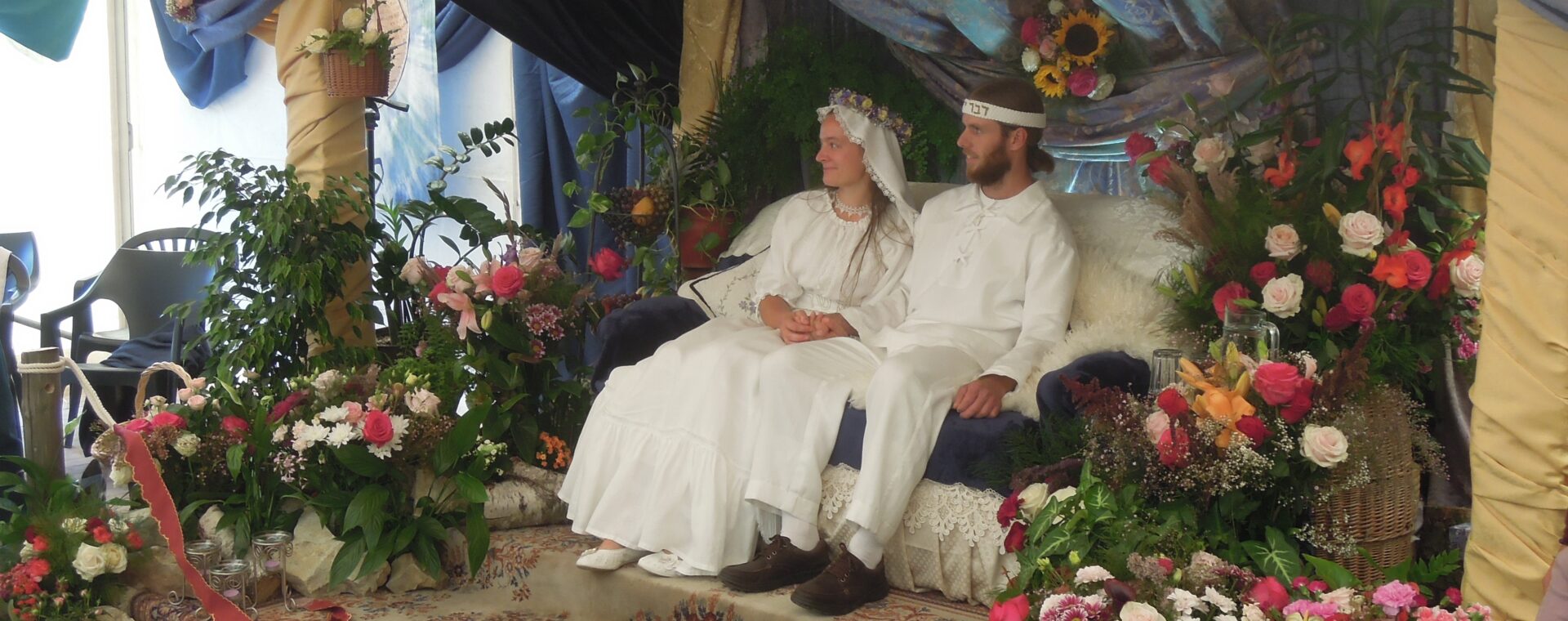 Svatba ve společenství Dvanáct kmenů: podobenství o tom, jak to je a co přijde