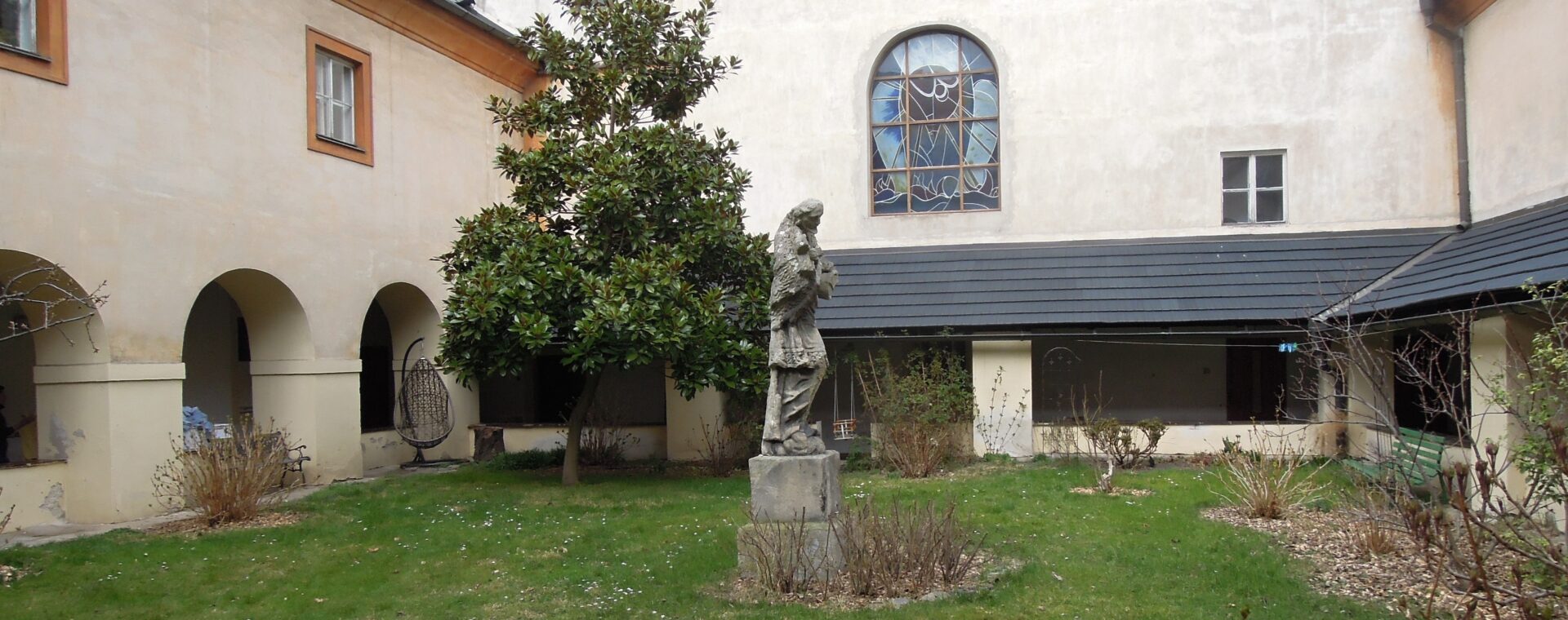 Meditace jako cesta bez cíle: reportáž z Kolínského kláštera