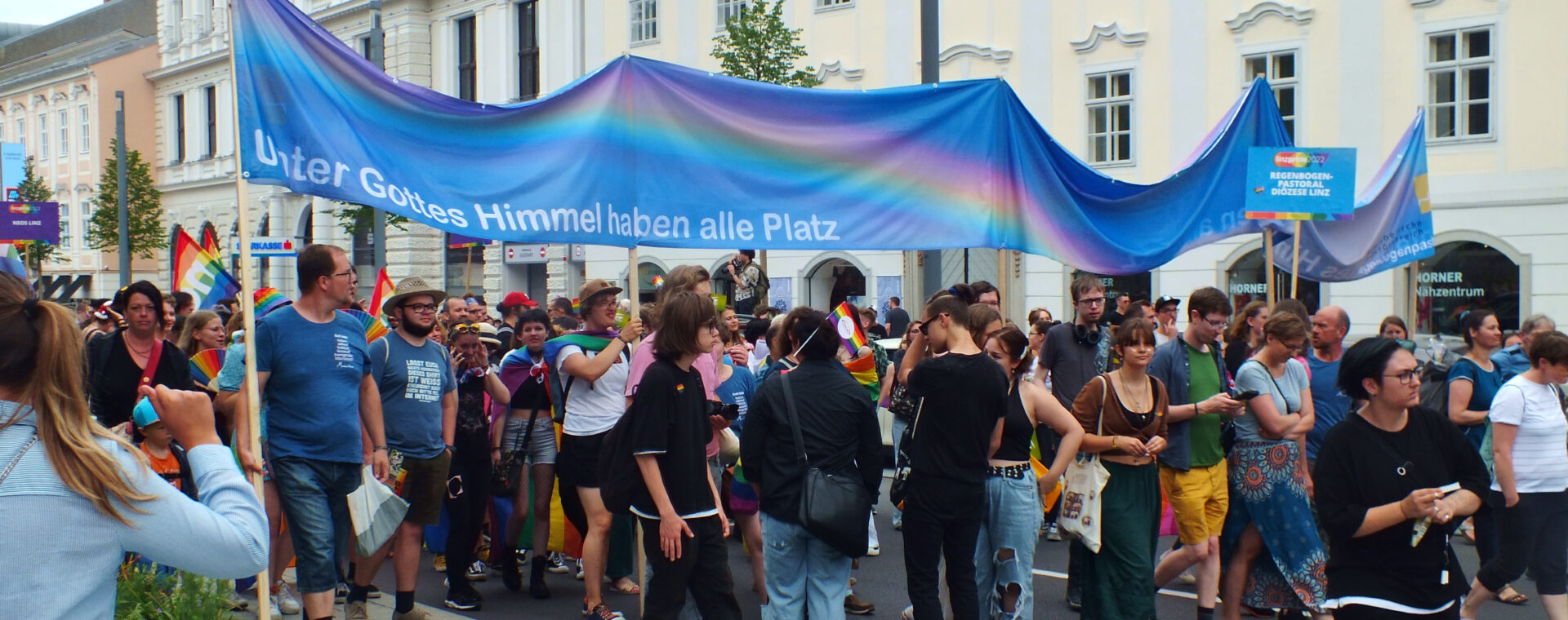 Duhová pastorace v Rakousku reaguje na růst počtu trestných činů z nenávisti