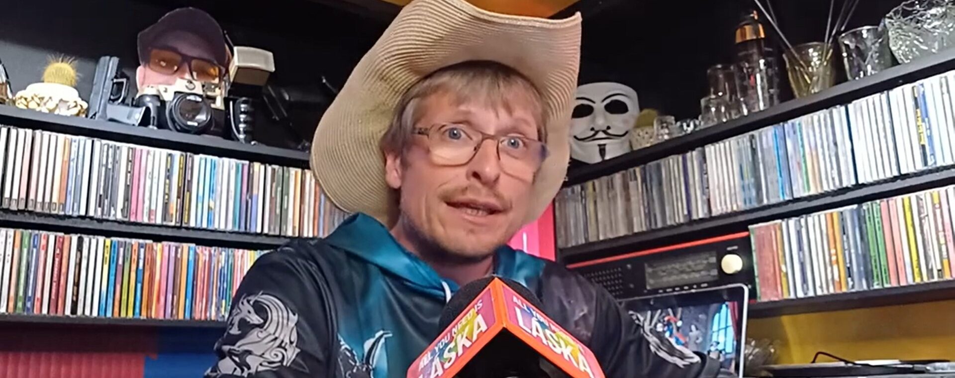 „Najde se nějakej další idiot?“ – Charita odmítla pokračovat v potravinové pomoci společenství Lukáše Stančíka