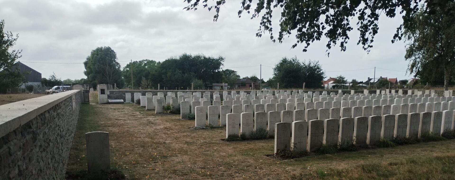 Náboženství na cestách: česká stopa v Adinkerke Náboženství na cestách: česká stopa v Adinkerke