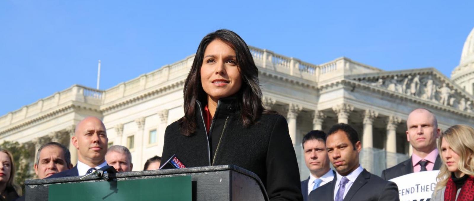 „Členství v sektě“ ohrožuje americkou političku „Členství v sektě“ ohrožuje americkou političku